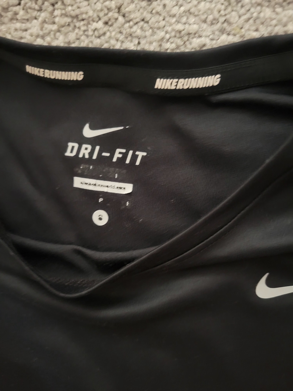 Nike Dri-Fit Black Long Sleeve Running Shirt Size S - Picture 6 of 7